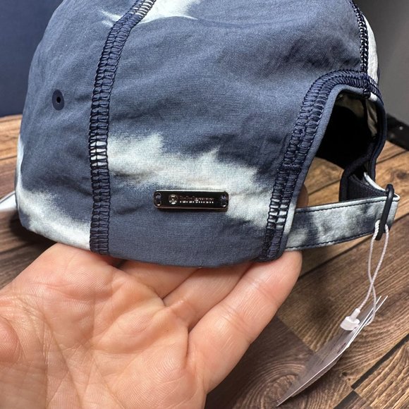 Lululemon Baller Hat Soft Adjustable NWT One Size (Indigo Ice Print Blue Multi) - Picture 8 of 13